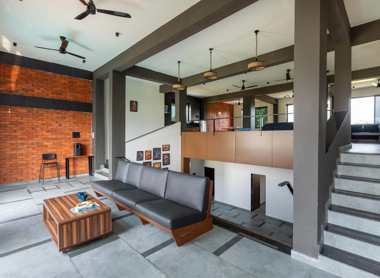 Two Villa By Stayvista With Infinity Pool, Farm & Mountain Views, Modern Interiors Karjat Extérieur photo