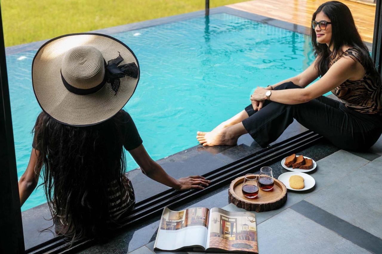 Two Villa By Stayvista With Infinity Pool, Farm & Mountain Views, Modern Interiors Karjat Extérieur photo