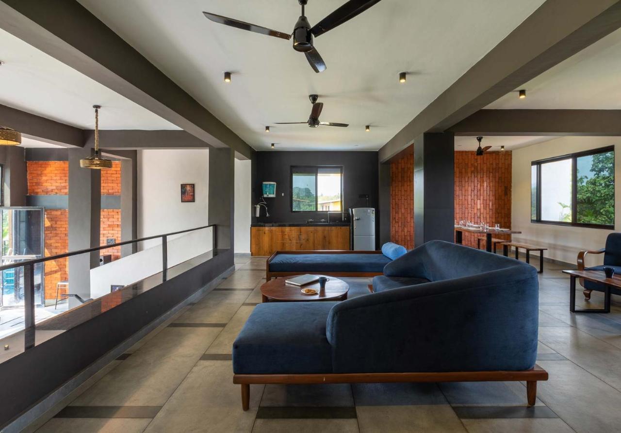 Two Villa By Stayvista With Infinity Pool, Farm & Mountain Views, Modern Interiors Karjat Extérieur photo