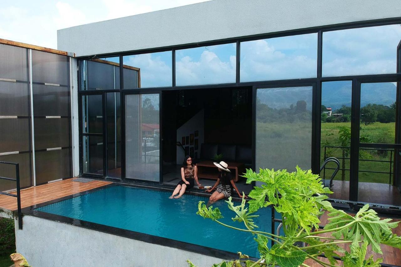 Two Villa By Stayvista With Infinity Pool, Farm & Mountain Views, Modern Interiors Karjat Extérieur photo